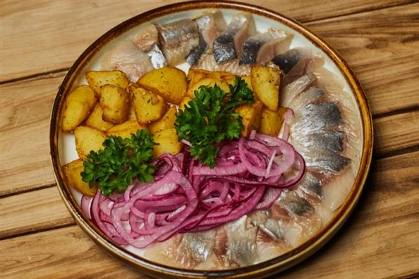 Сельдь с картофелем
